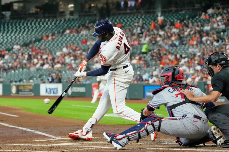 Alvarez's slam highlights 6-run inning as Astros beat Twins